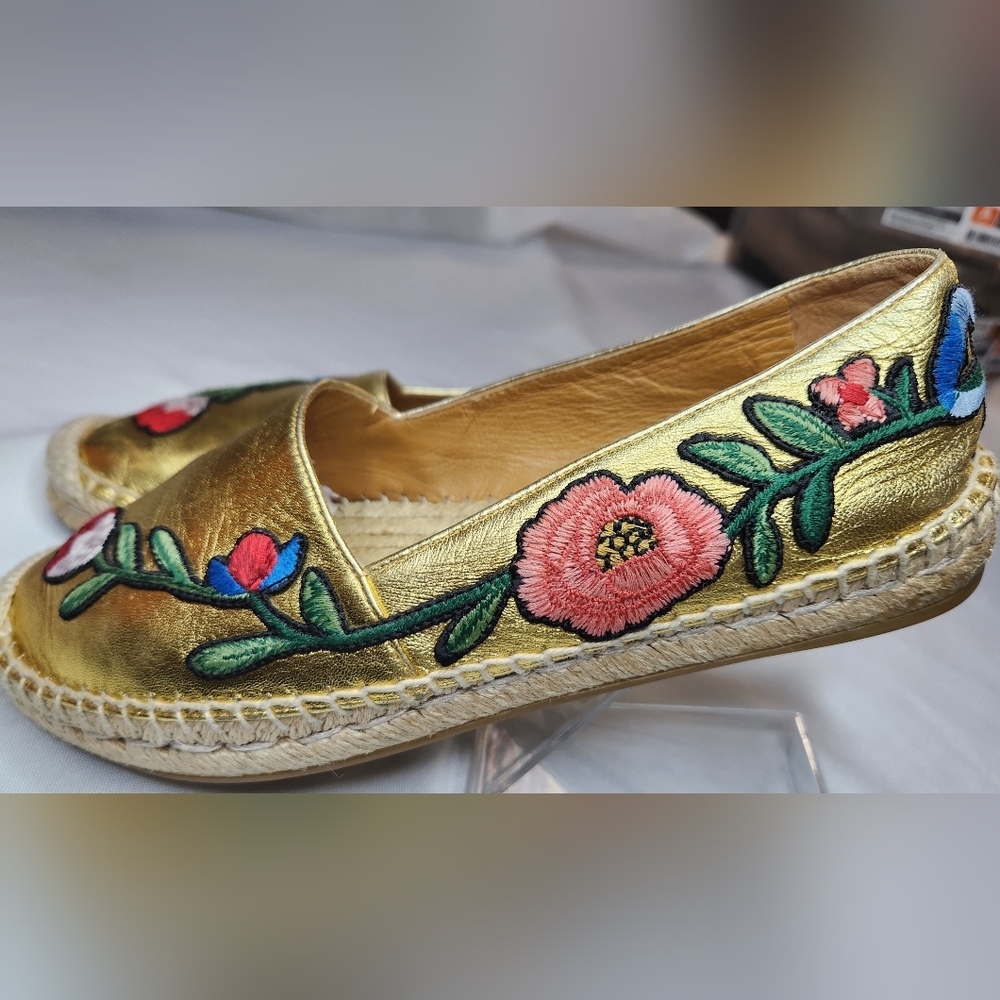 GUCCI  Pilar Leather Floral Embroidered Espadrilles Gold  Size 37.5 EU - Picture 3 of 16